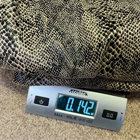 NEW Snakeskin Versona Pants Women's Size Medium - Picture 13 of 13